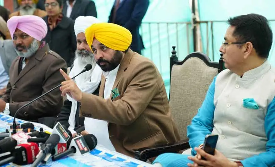 मुख्यमंत्री कार्यालय, पंजाब बादल और ढींडसा परिवार ने मिलीभगत से संगरूर मैडीकल कॉलेज के काम में रुकावट डाली हुयी है – मुख्यमंत्री