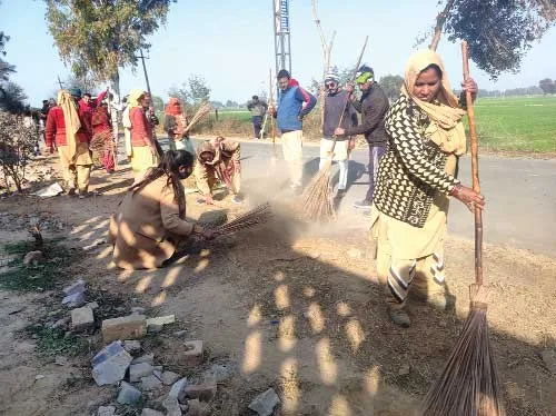 ब्लॉक कल्याण नगर की साध-संगत ने चलाया सफाई अभियान