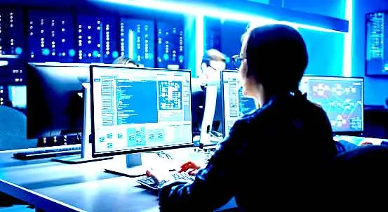 कैसे बनें सॉफ्टवेयर इंजीनियर, सैलरी जानकर चौंक जाओगे | software engineer kaise bane