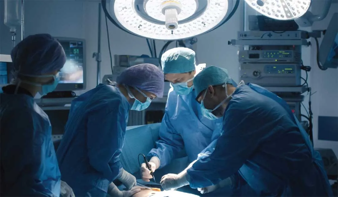 CIMS Hospital के डॉक्टरों ने फेफड़े प्रत्यारोपण कर मरीज को दी नई जिंदगी