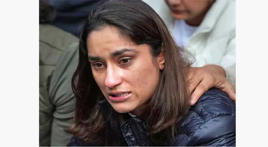 रो पड़ी विनेश फोगाट कहा-हिंदुस्तान में एक भी लड़की पैदा नहीं होनी चाहिए