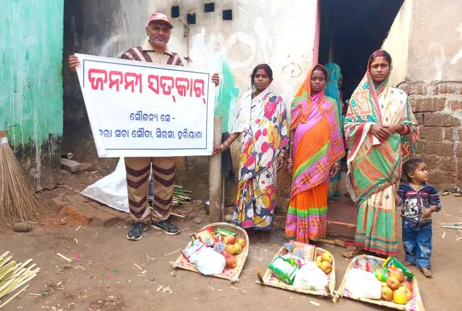 उड़ीसा की साध-संगत ने गर्भवती महिलाओं व छोटे बच्चों के चेहरों पर बिखेरी खुशियाँ