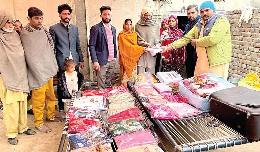 साध-संगत ने जरूरतमंद कन्या की शादी में दिया आर्थिक सहयोग