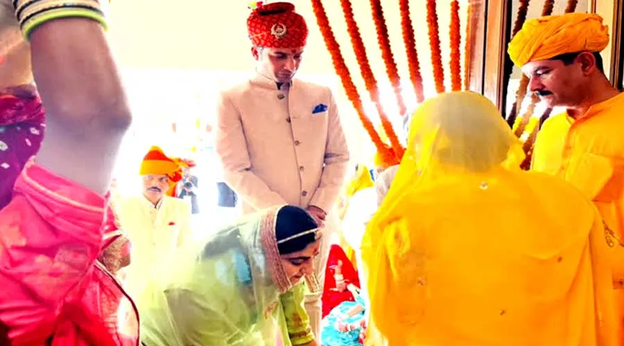 राजे के स्वागत के दौरान भाजपा के कार्यकर्ताओं की कटी जेब कटी, 22 हजार रुपए हुए पार