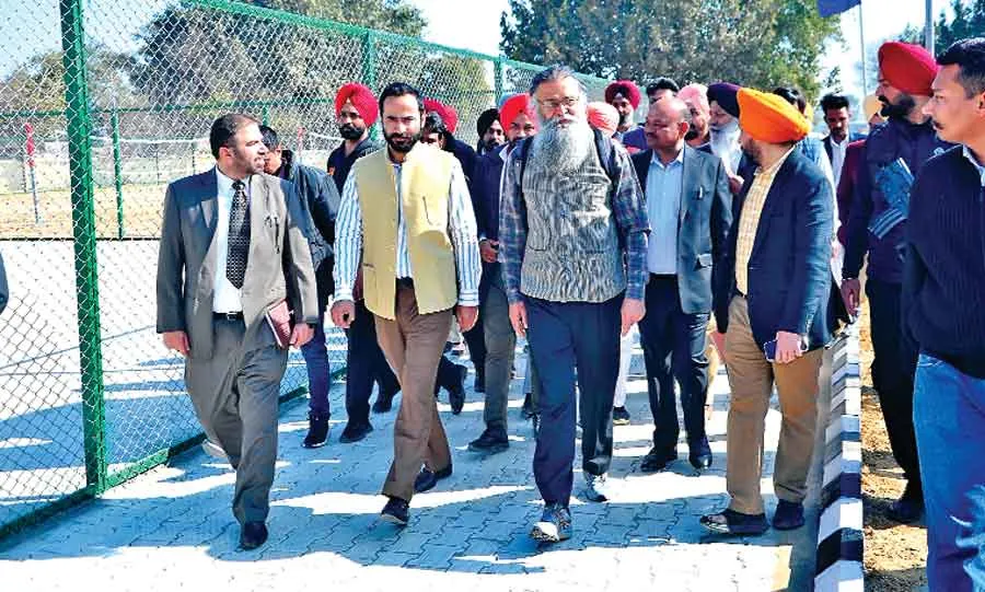 कैबिनेट मंत्री ने यूनीवर्सिटी कॉलेज में किया खेल कॉम्पलैक्स का उद्घाटन