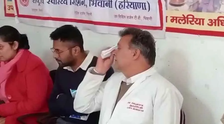 बेटी बचाओ-बेटी पढ़ाओ पर भाषण में भावुक सीएमओ रघुबीर शांडिल्य