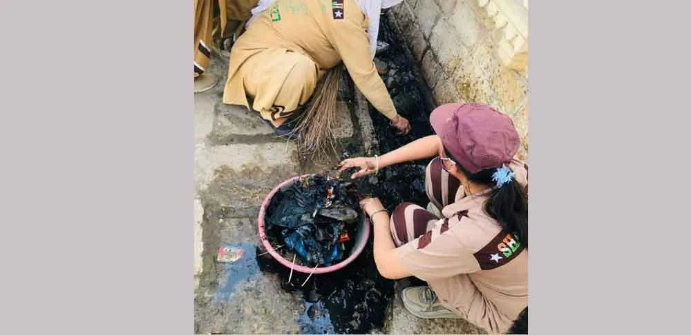 सवा 6 घंटे में राजस्थान के ऊपर से उतरी गंदगी की चादर