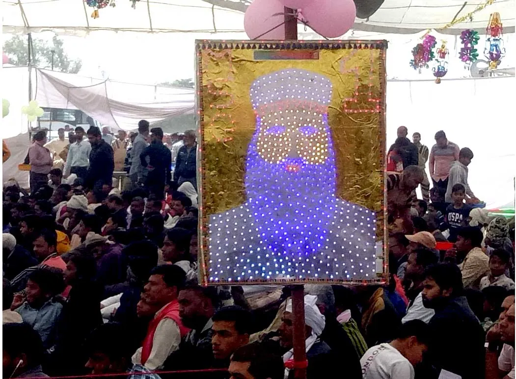 नशों का संहार करते पूज्य गुरूजी की कलाकृति रही खास