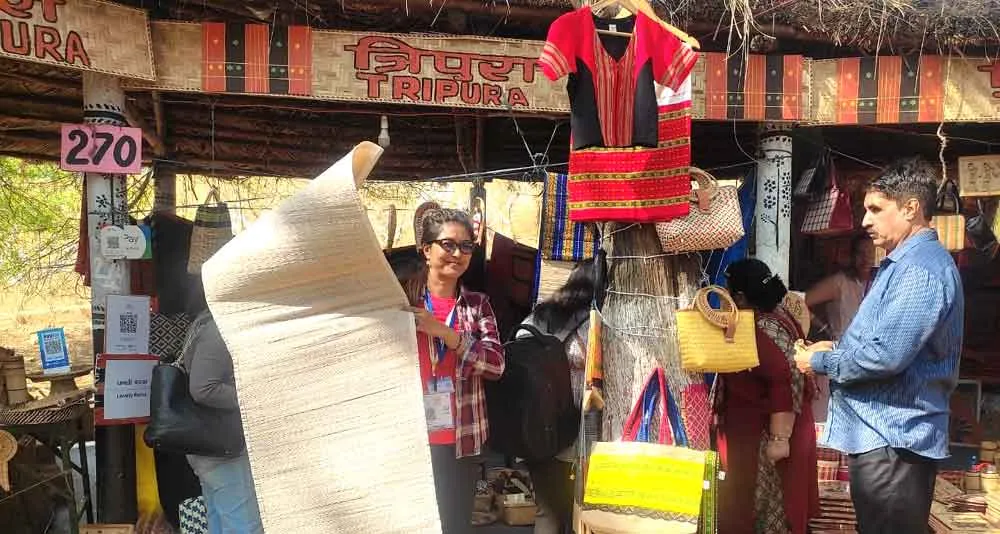 त्रिपुरा में महिलाओं को प्रशिक्षण के साथ दे रही रोजगार के अवसर