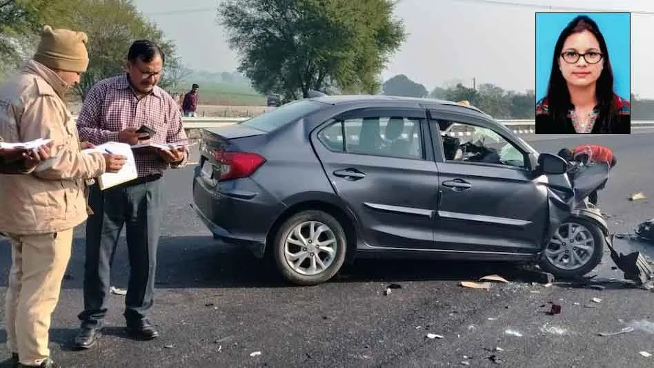 आगरा-लखनऊ एक्सप्रेस वे पर हादसे में एडीजे की मौत, ड्राइवर गंभीर