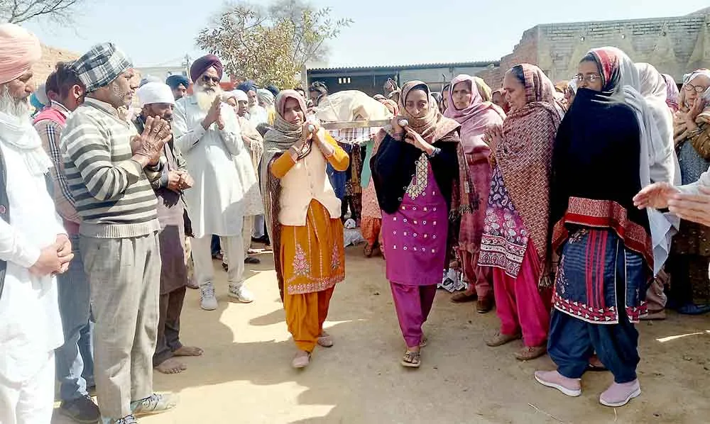अंधेरी जिंदगियों में उजाला बिखेरेंगी मंजीत इन्सां की आंखें