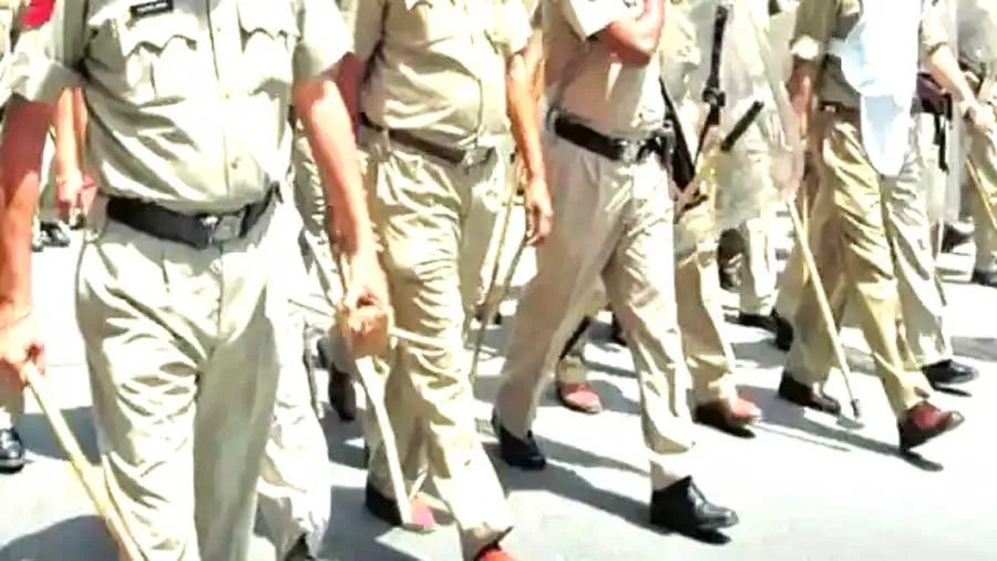 हरियाणा में राजस्थान के 40 पुलिसवालों पर केस, अजन्मे बच्चे को मारने का लगा आरोप