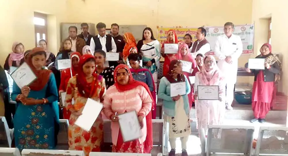 महिलाएं खुद लिख सकती हैं अपनी तरक्की की इबारत