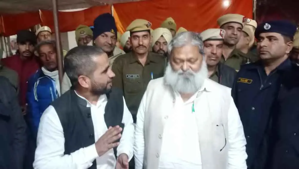 अंबाला रेस्ट हाउस में मंत्री विज से मिला ग्रामीणों का प्रतिनिधिमंडल