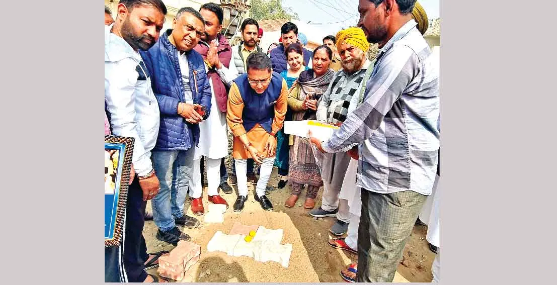 सुनाम में सड़क का निर्माण कार्य शुरू, 36 लाख रूपये की राशि होगी खर्च