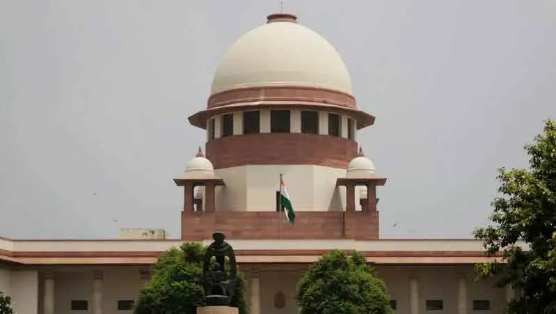उच्चतम न्यायालय के पांच न्यायाधीशों ने ली शपथ