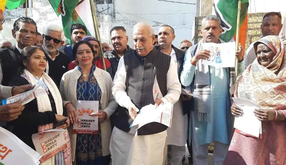 देश में बढ़ती महंगाई व बेरोजगारी से हर वर्ग दु:खी: अरोड़ा