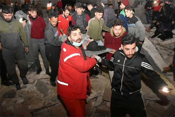 तुर्की के महाविनाशक भूकंप ने लील ली 4,300 जिंदगियां, 22 घंटे बाद जिंदा बाहर निकली महिला