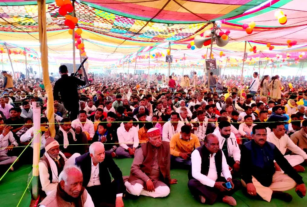 फिरोजाबाद में संगत ने तोड़े रिकॉर्ड, देखें वीडियो में….