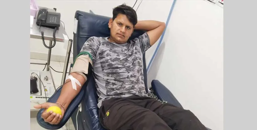 हार्ट पीड़ित मरीज को जरूरत थी रक्त की, डेरा श्रद्धालु ने किया रक्तदान