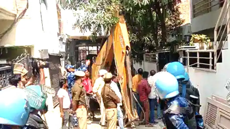 योगी की कसम…मिट्टी में मिलाने वाला एक्शन, चला बुलडोजर…