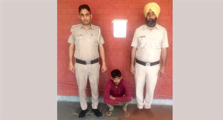 खेत से केबल चोरी के मामले में शातिर चोर काबू
