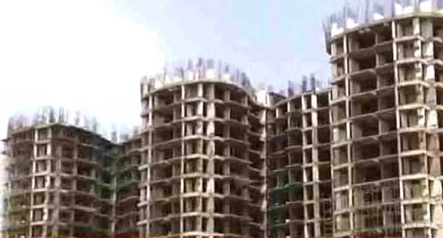 फरीदाबाद। जीवन की जमा पूंजी लगाई फ्लैट लेने के लिए, 10 साल से ज्यादा बीत चुका समय नहीं मिले फ्लैट