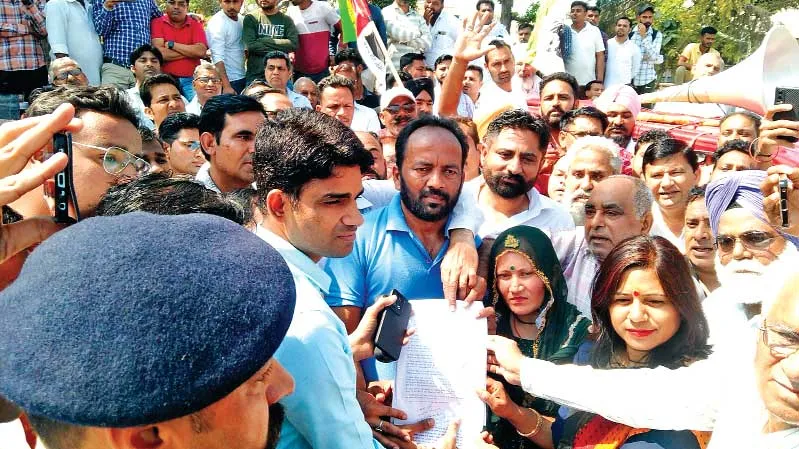 फतेहाबाद में अपराध के खिलाफ हुआ ऐतिहासिक बंद