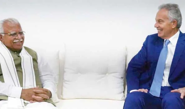 ब्रिटेन के पूर्व PM टोनी से मिले हरियाणा CM खट्‌टर