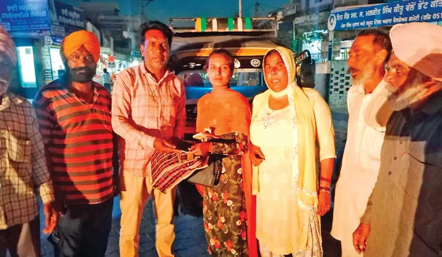 डेरा श्रद्धालु ऑटो चालक ने दिखाई ईमानदारी