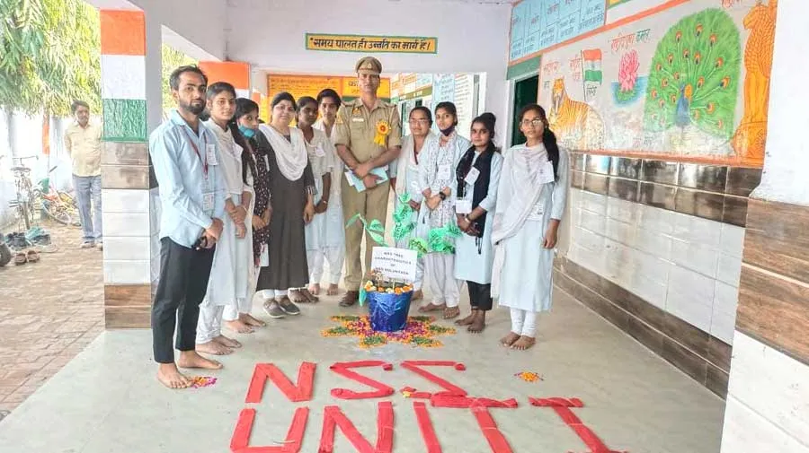 एनएसएस वॉलिंटियर्स ने शहीदों को अर्पित की श्रद्धांजलि