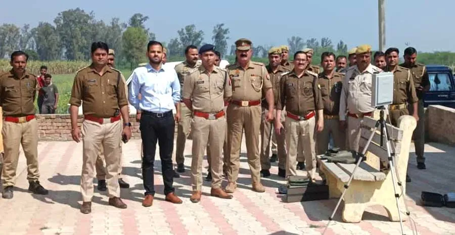 कैराना पुलिस व आबकारी ने छानी जंगलों की खाक