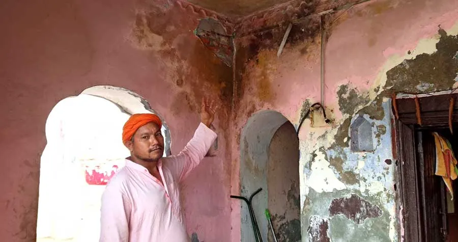 कण्डेला के प्राचीन शिव मंदिर में गिरी आकाशीय बिजली