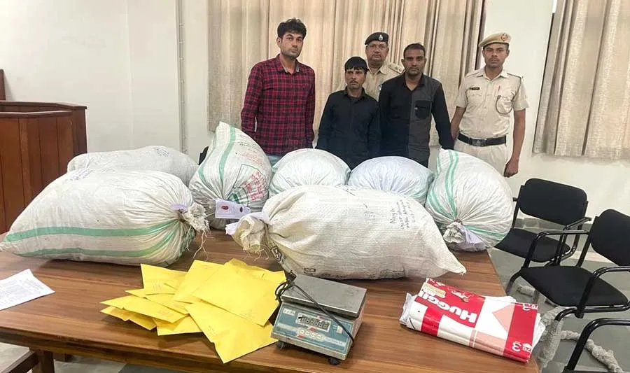 मादक पदार्थ तस्करो की धरपकड, दो को किया गिरफतार