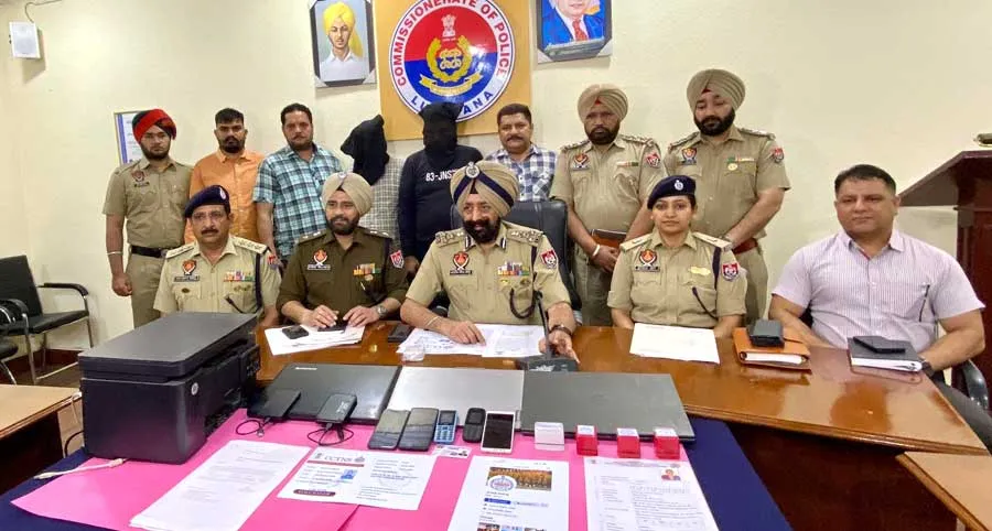 जेल से फर्जी एडीजीपी बन कर रहा था पुलिस में जाली भर्ती, दो गिरफ्तार