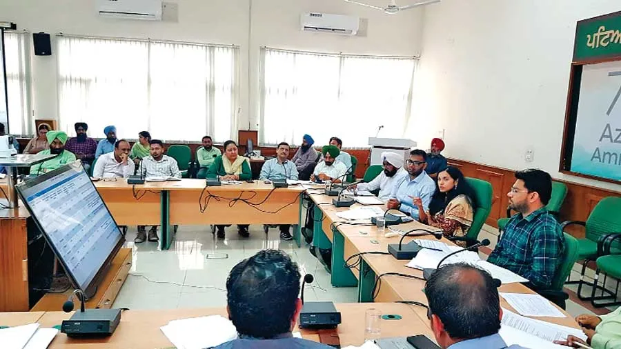ट्रैफिक समस्या के हल के लिए डीसी ने संबंधित विभागों को दी हिदायत