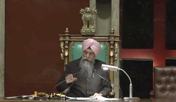 पंजाब विधानसभा में हंगामा, विधानसभा की कार्यवाही जारी