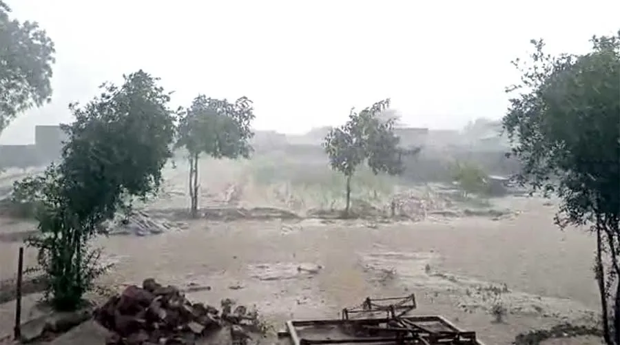बेमौसम बारिश के साथ बहे ‘अरमान’