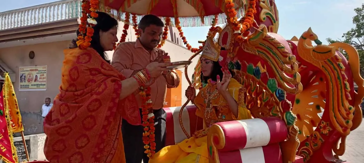 राम नवमी पर निकली भगवान श्रीराम की शोभा यात्रा, दर्जनों स्थानों पर पुष्प वर्षा से किया स्वागत