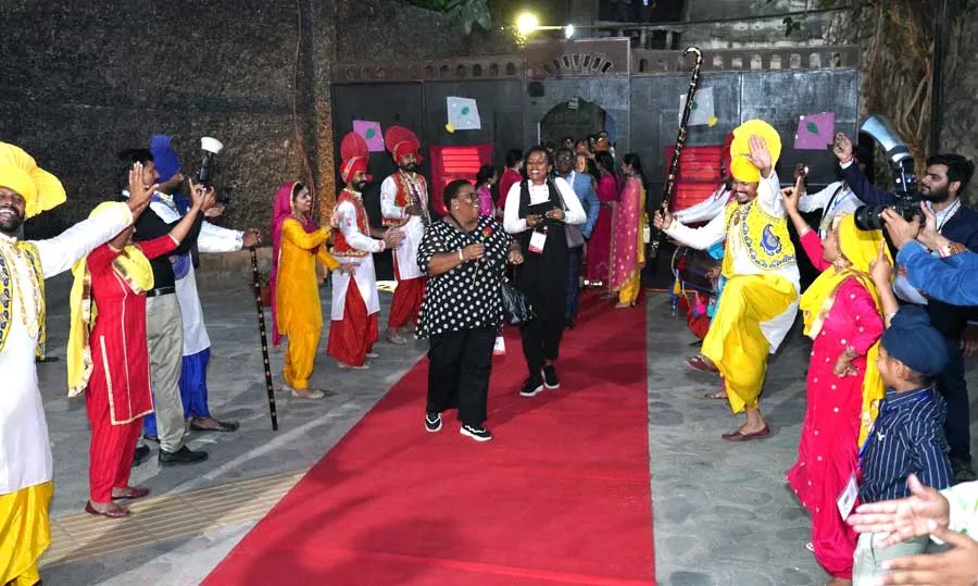 जी-20 एग्रीकल्चर वर्किंग ग्रुप मीटिंग के प्रतिनिधियों को रॉक गार्डन, चंडीगढ़ ने किया मंत्रमुग्ध