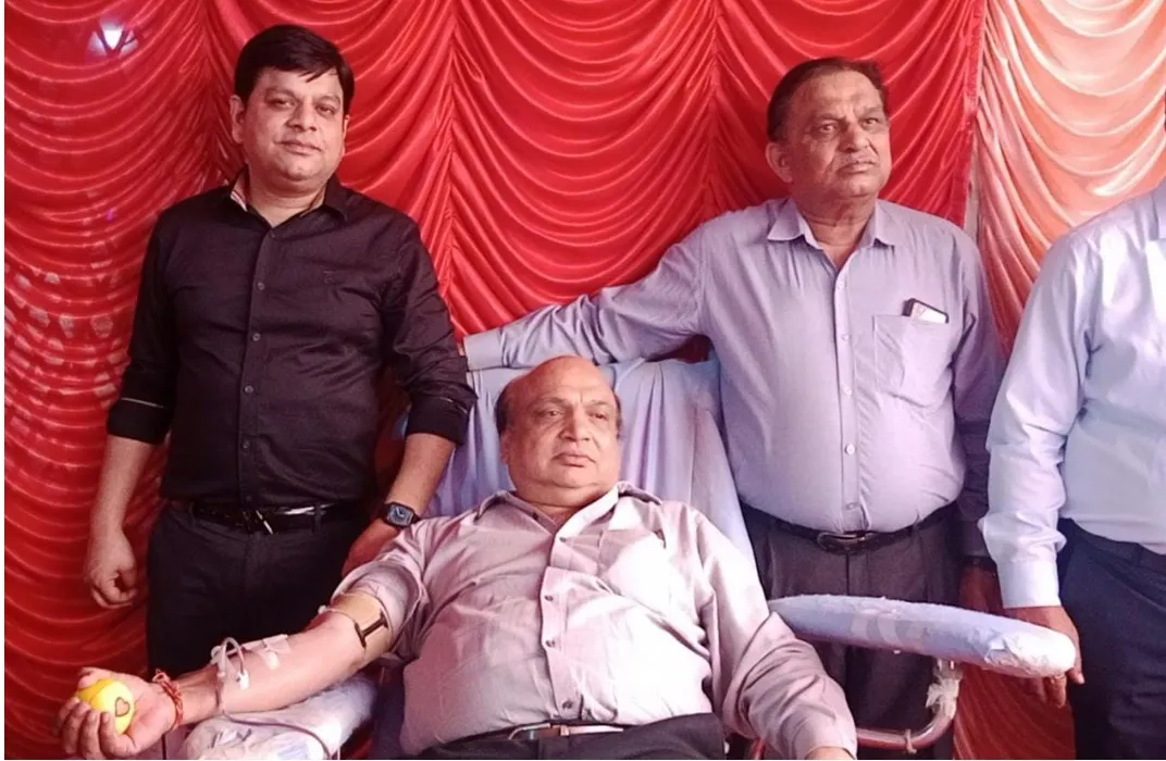 रोटरी क्लब ने देश के जवानों के लिए रक्तदान किया