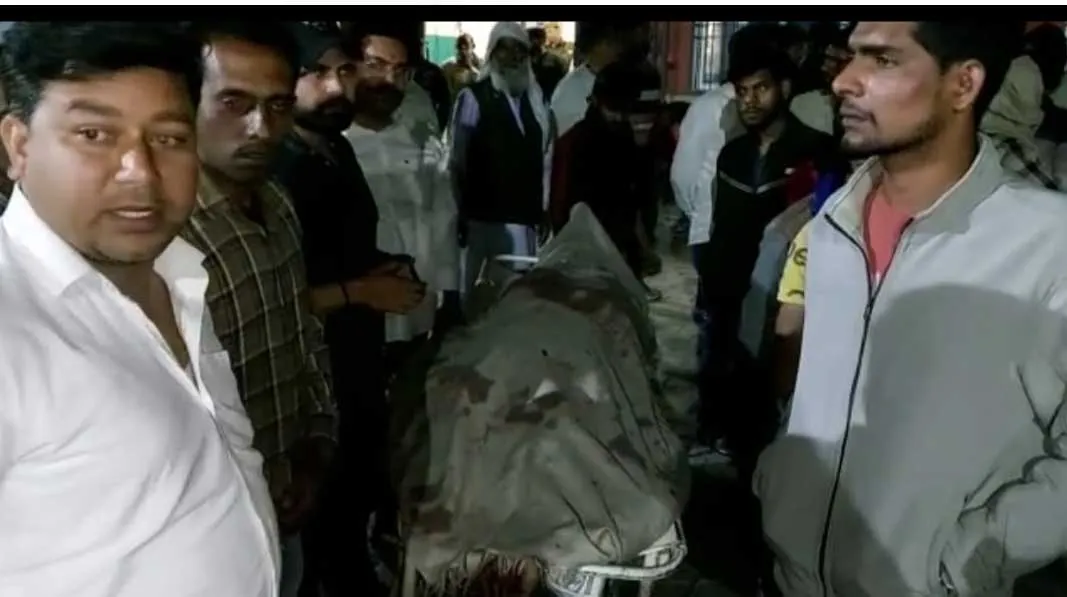 अज्ञात बदमाशों ने युवक को मारी चार गोली, मौत