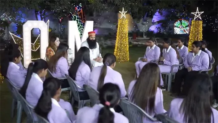 दुनिया ने था ठुकराया, पूज्य गुरु जी ने अपनी बेटी बनाया …