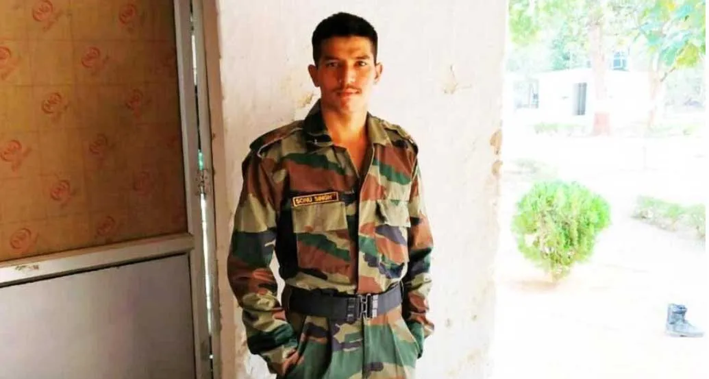 Shahid jawan Sonu Jangra: हिसार का बेटा सोनू जांगड़ा आतंकी हमले में शहीद, पार्थिव शरीर गांव पहुंचा