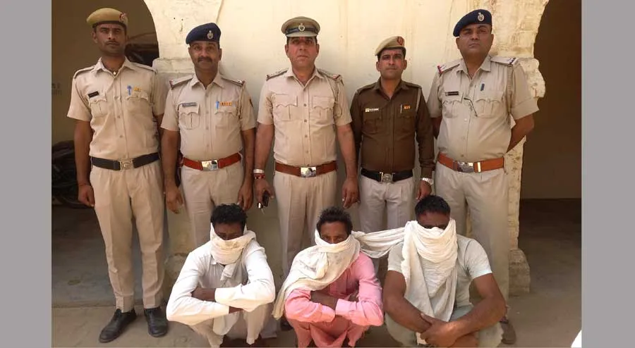 ट्राली चोर चढ़े पुलिस के हत्थे, चोरीशुदा ट्राली बरामद