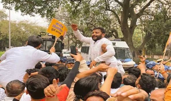 सिसोदिया की रिहाई को लेकर आप का प्रदर्शन