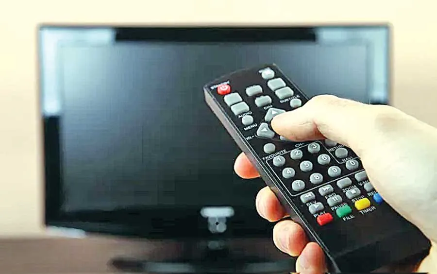 क्या आप भी रिमोट से करते हैं टीवी बंद? तो हो जाए सावधान