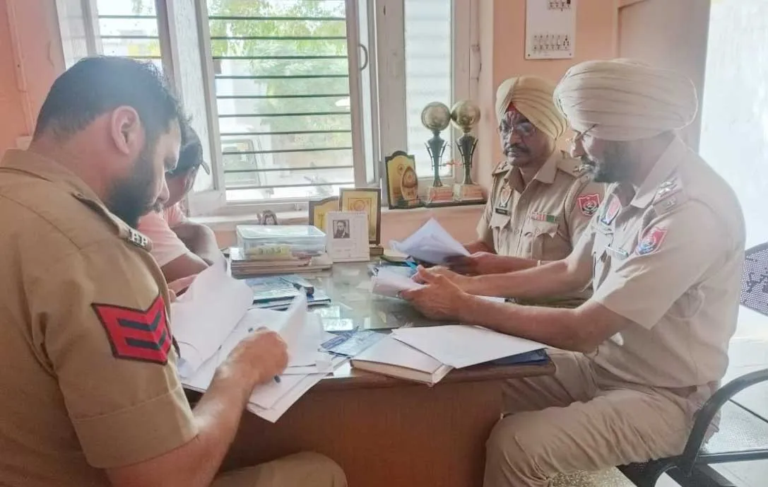 नवविवाहिता द्वारा आत्महत्या के मामले में पति व पंचायत मैंबर सहित 4 लोगों पर पर्चा दर्ज