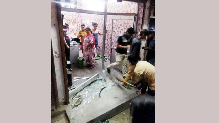 आवारा सांडों ने फिर मचाया उत्पात