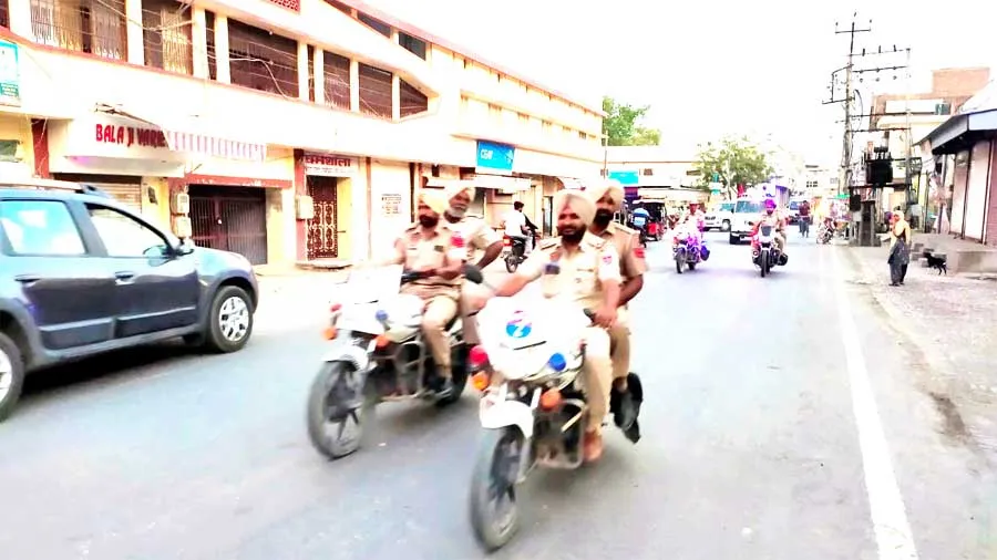 अबोहर पुलिस प्रशासन ने निकाला फ्लैग मार्च